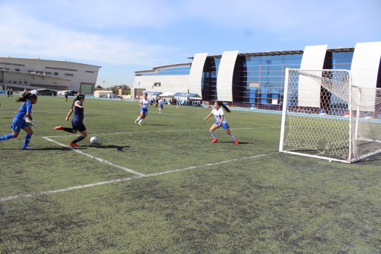 Águilas UAS de fut femenil debutan en liga nacional