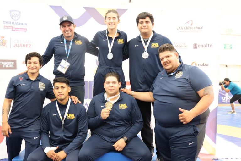 Paul Morales, lidera jornada de 4 medallas para la UAS en lucha de UACJ 2022