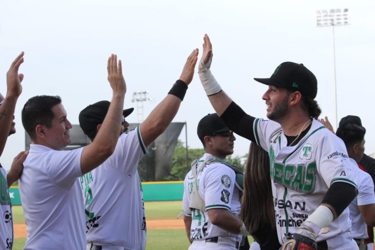 Truena el bat de Lugo en la pelota de verano