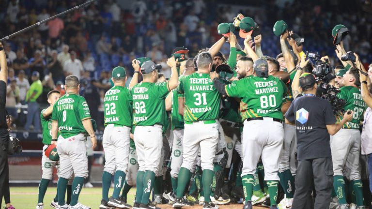 Cafecito Martínez y Henderson Álvarez le dan el título a los Leones