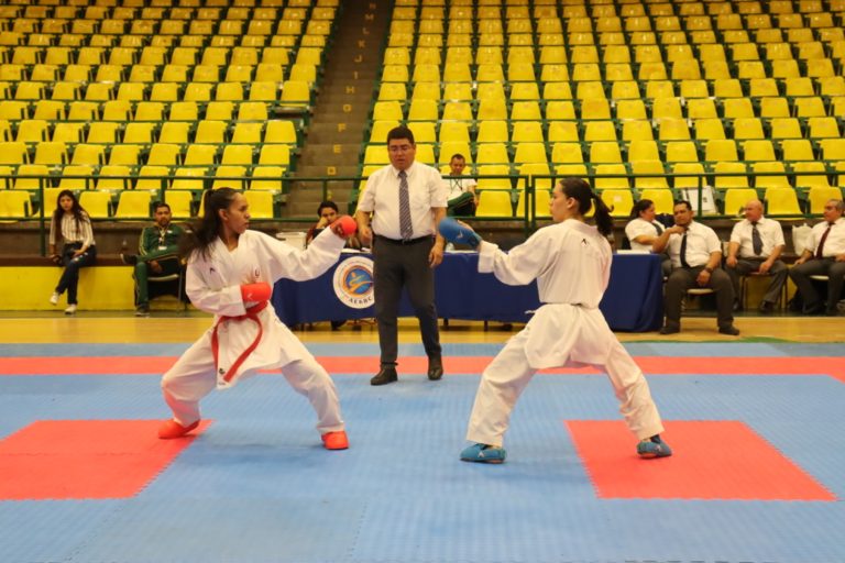 Águilas UAS con 10 calificados en el karate do de Universiada Regional