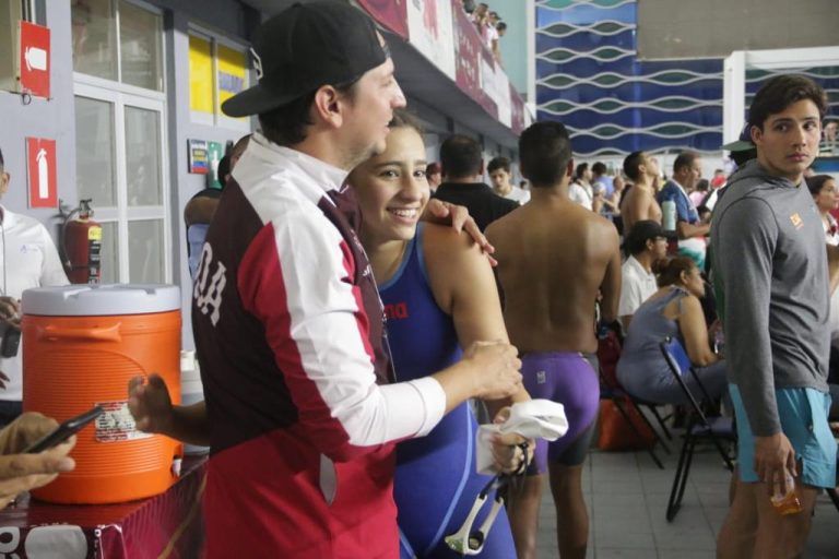 Da natación oro a Sinaloa