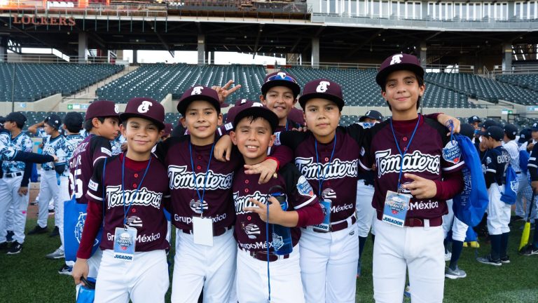 Tomateros presentes en la Inauguración del Torneo Infantil de la LAMP