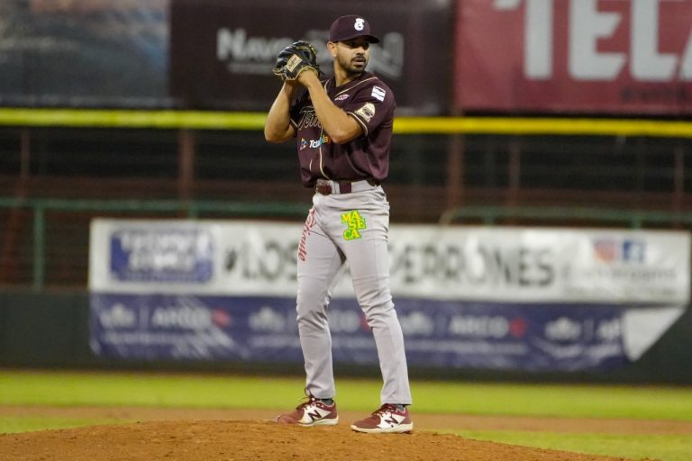 Vuelve Roel Ramírez a fortalecer el bullpen guinda