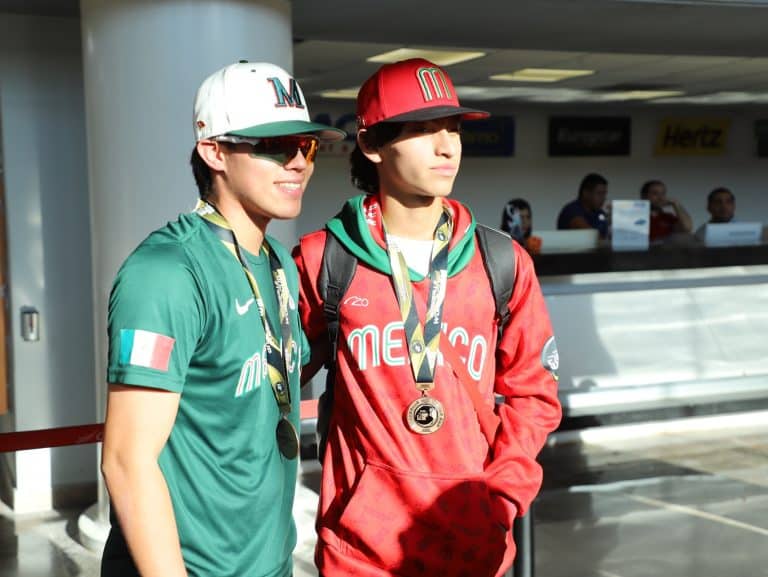 Llegan a Culiacán los mundialistas de Beisbol Five