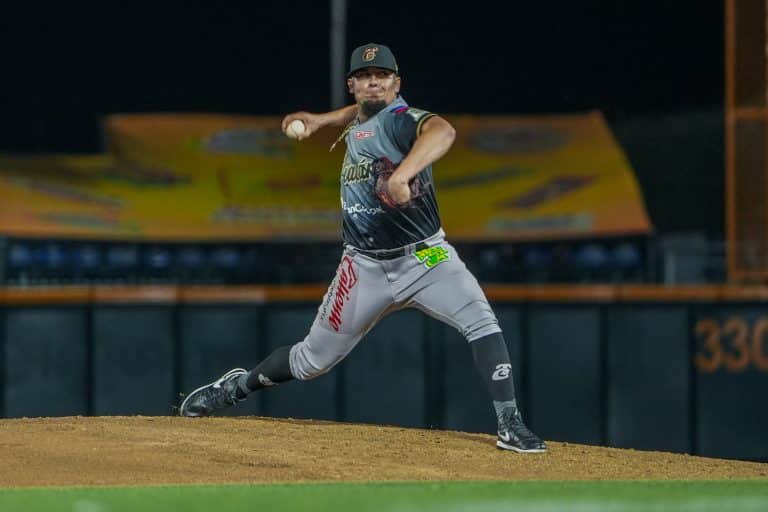 En emocionante duelo, Tomateros se lleva la serie contra Charros