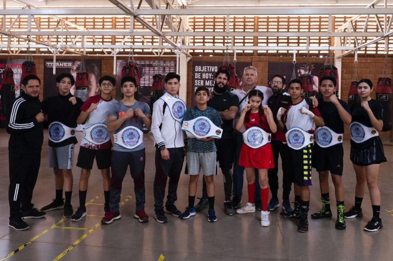 Dominan boxeadores del CARB ISDE Torneo “Combate en el Pacífico”