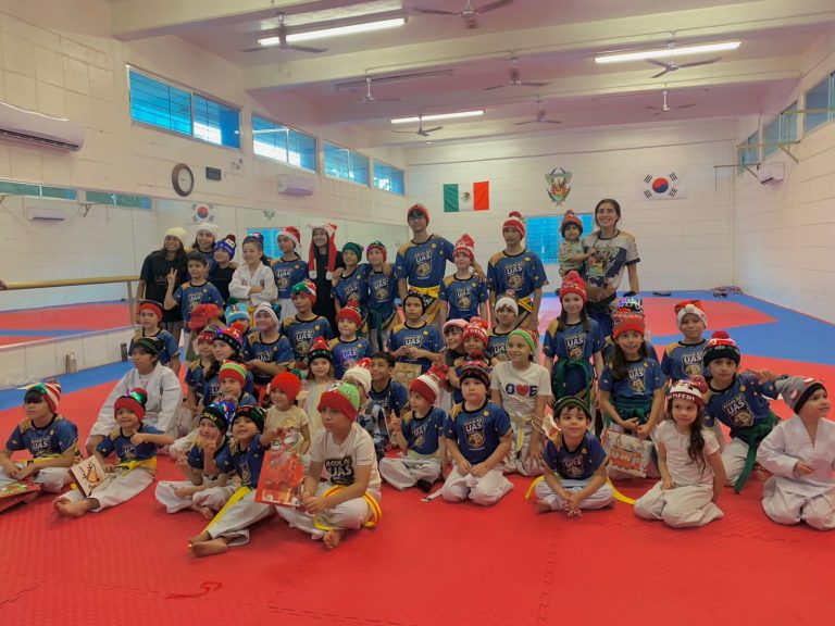 Itzel Manjarrez, entrenadora certificada por la Federación Mexicana de TKD