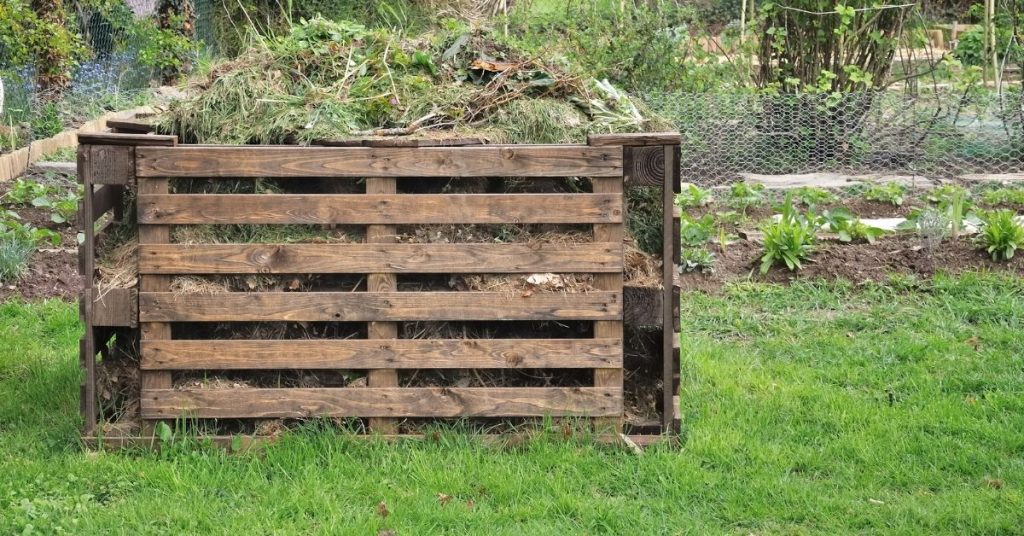 Compost bin made of old pallets