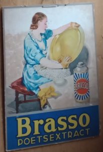 Ouderwets emaille reclamebord van "Brasso" schoonmaakmiddel/ poets en glansmiddel voor metalen zo te zien. 