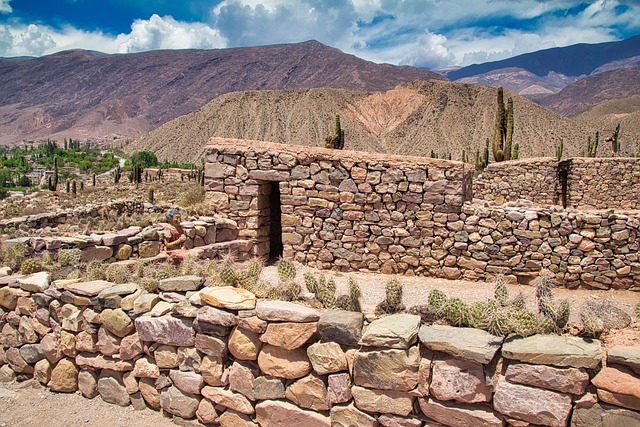 Descubre la Magia de Purmamarca y sus Pintorescos Paisajes Descubre la Magia de Purmamarca y sus Pintorescos Paisajes