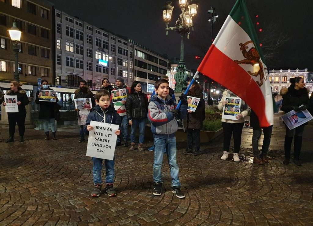  Protest in memory of those killed in Aban (20201118)