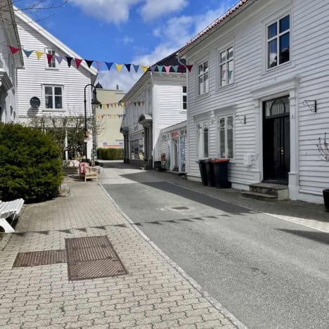 SOLSKINN OG KULING PÅ LISTA