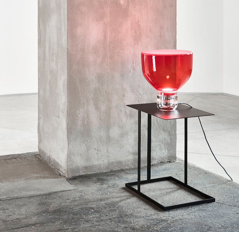 Lámpara de cristal de color Rojo, modelo Lightline de Brokis