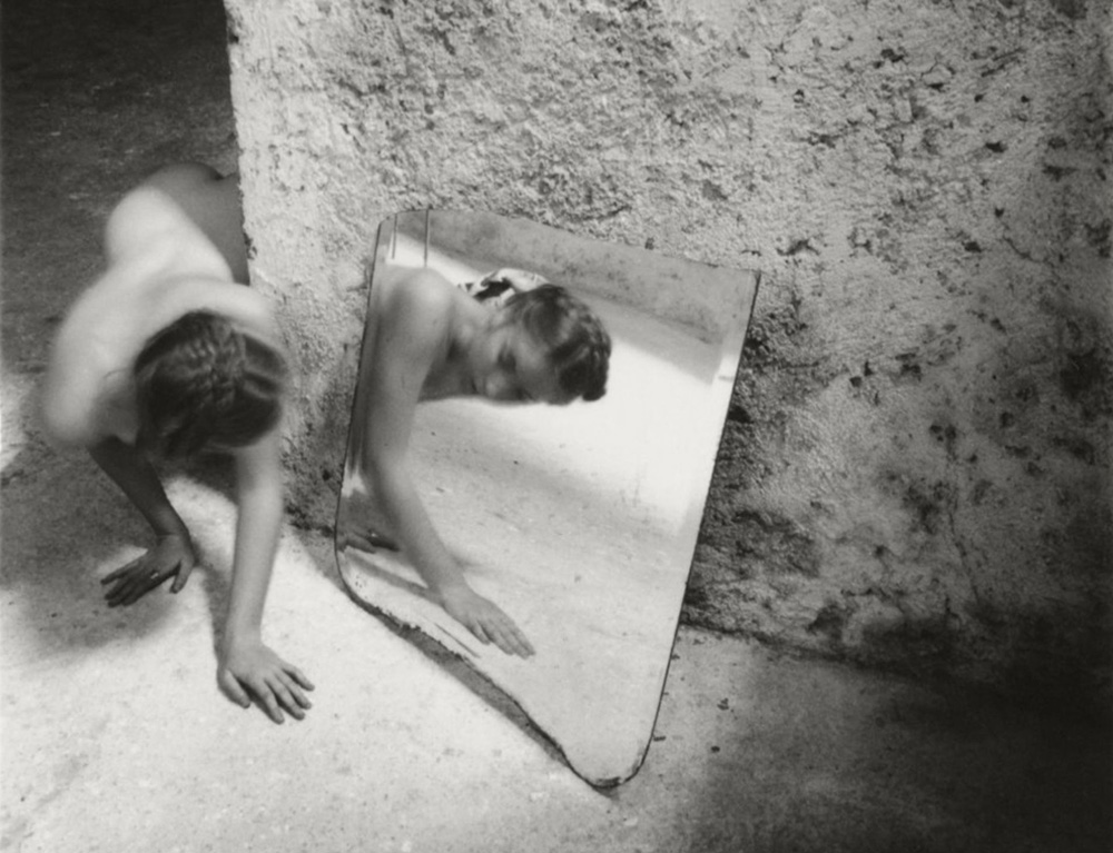 Francesca Woodman Exposición en Fundación Canal "Ser un ángel" fotografía