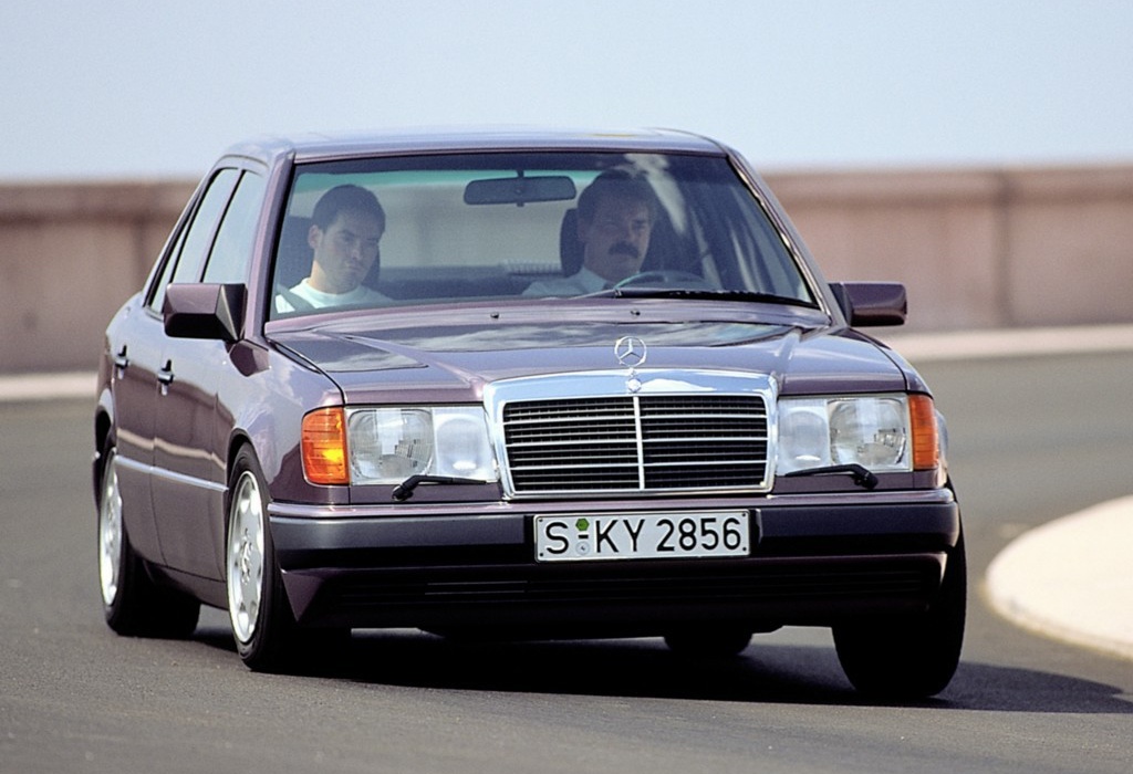 Mercedes-Benz W124 (1984-97) | Daimler
