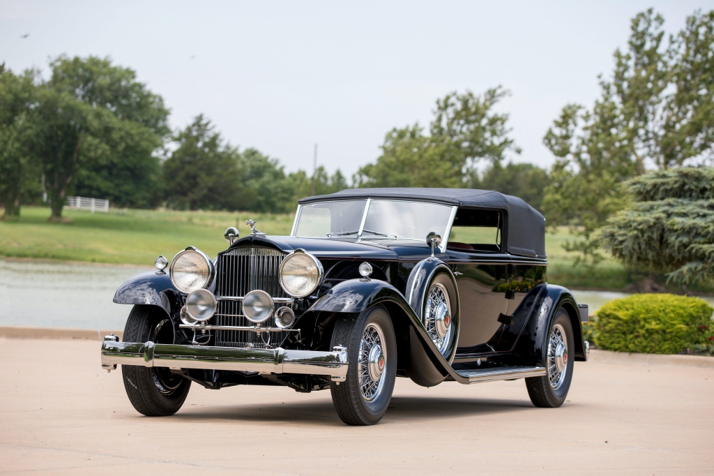 Subastas Monterey 2020 08 RM Sotheby's Packard Deluxe Eight Individual Convertible Victoria by Dietrich (1932)