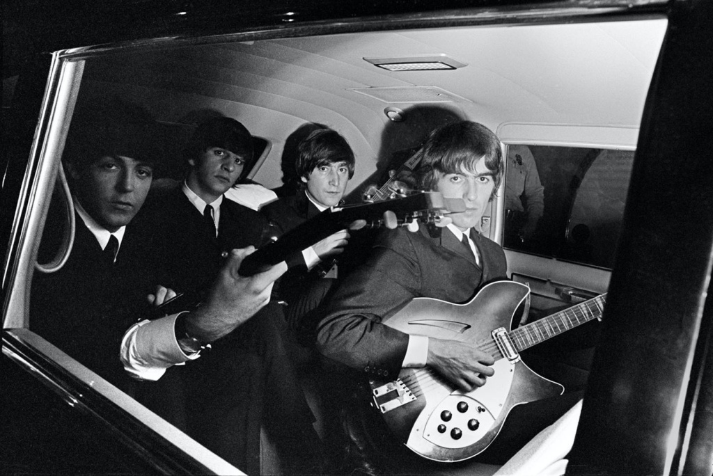 The Beatles en una limusina en 1964 | Curt Gunther
