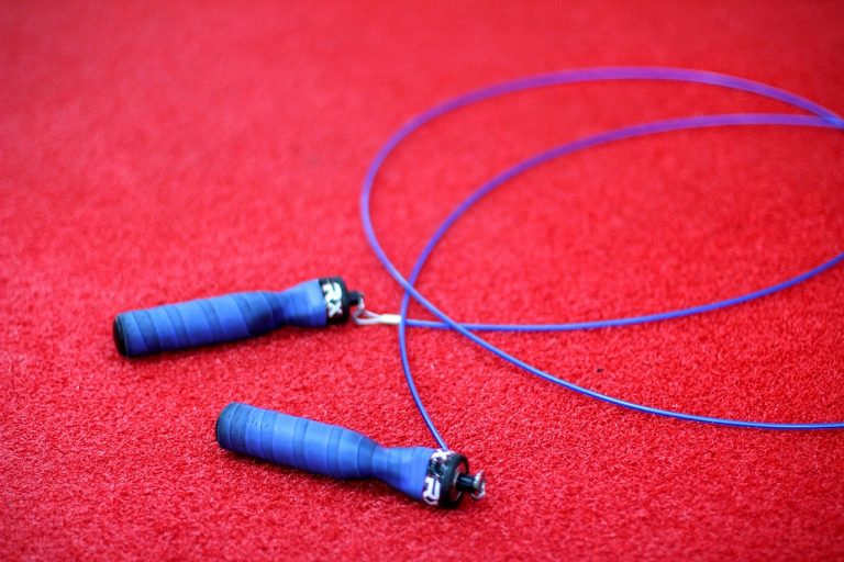 skipping rope, handle, blue-1634745.jpg