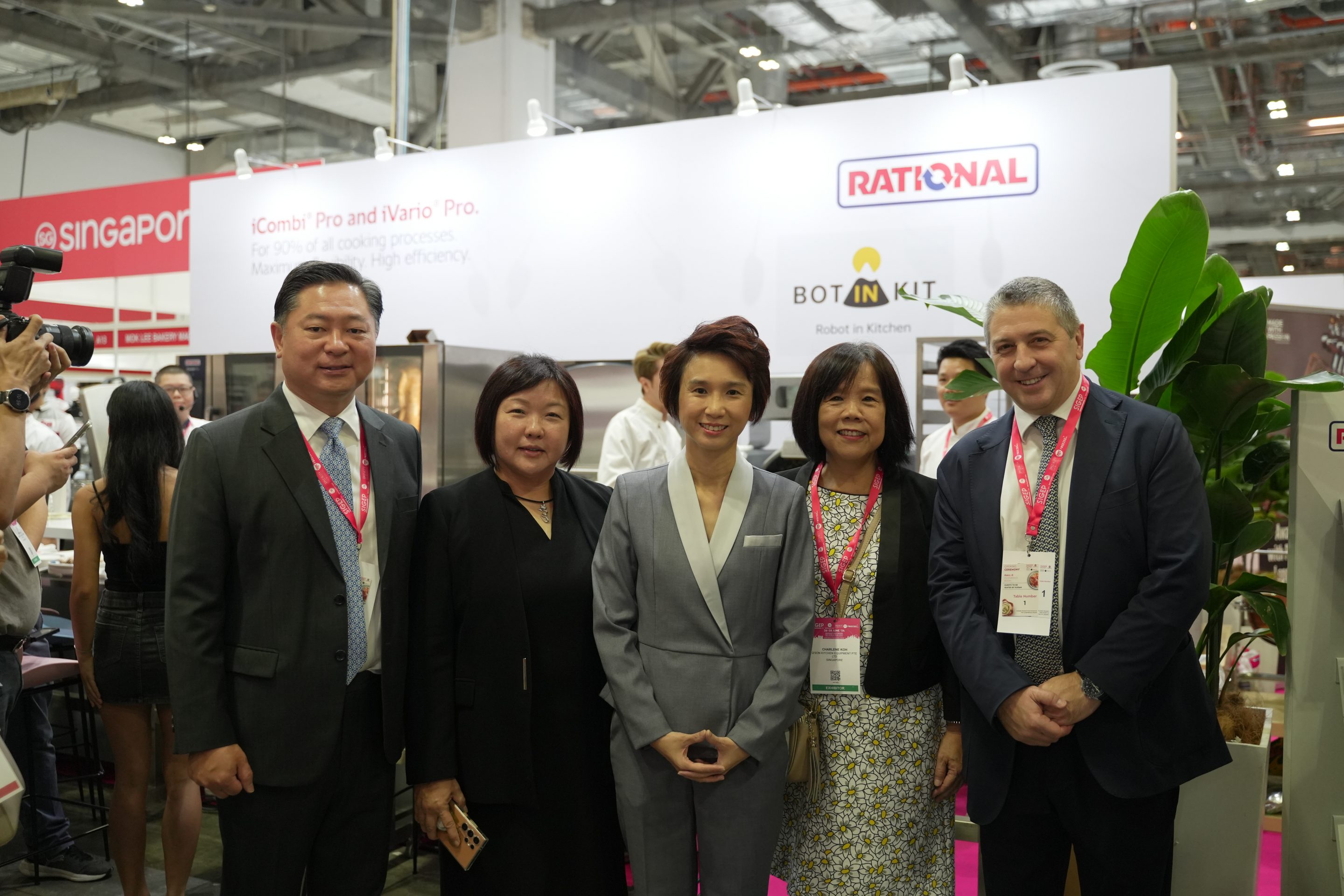Official Opening Ceremony at SIGEP Asia 2024 and Restaurant Asia 2024_GOH Guided Tour_Group Photo_1