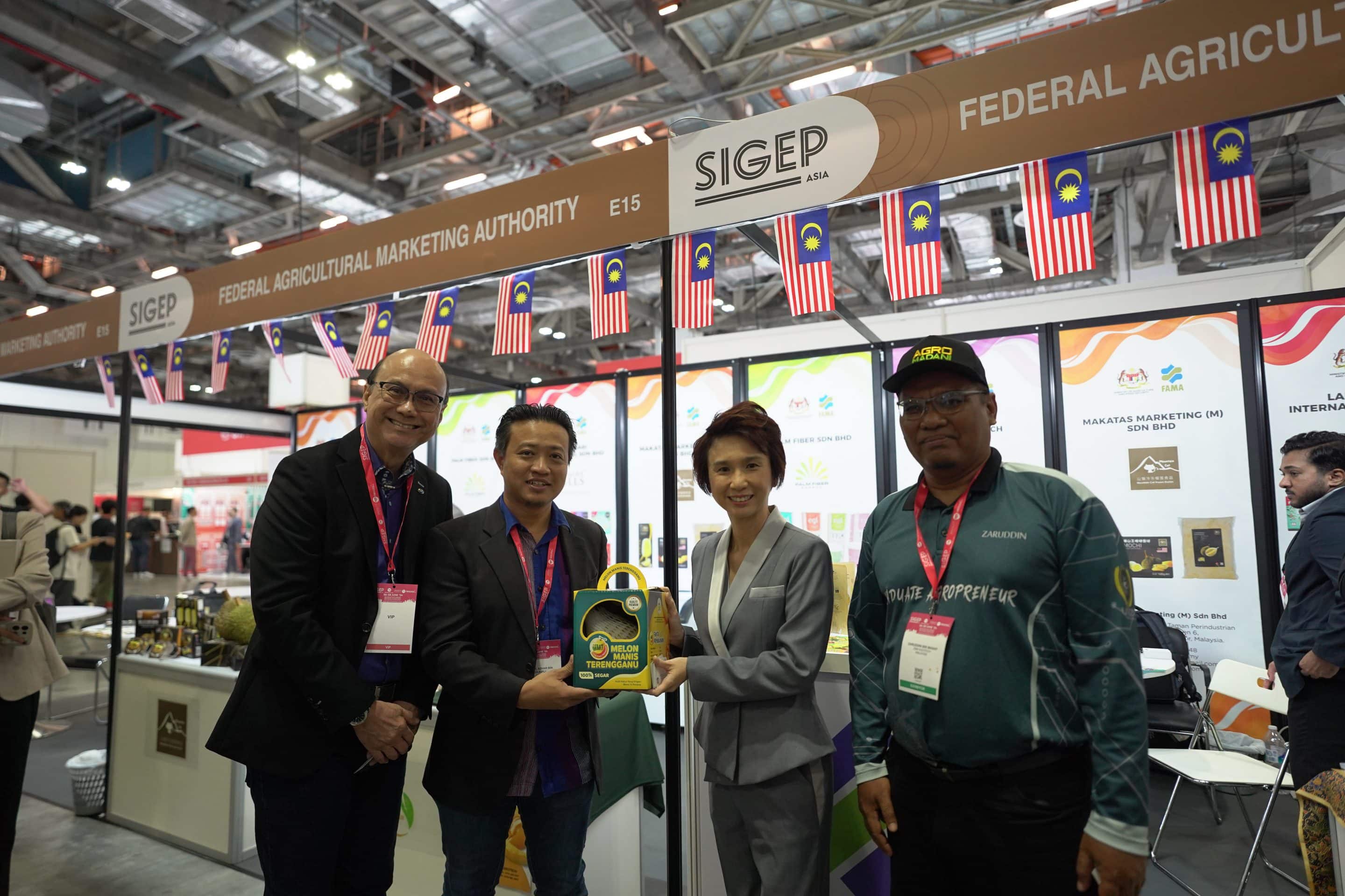 Official Opening Ceremony at SIGEP Asia 2024 and Restaurant Asia 2024_GOH Guided Tour_Group Photo_The Federal Agricultural Marketing Authority