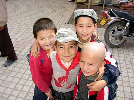 Uigurene. Foto: https://es.wikipedia.org/wiki/User:Colegota.