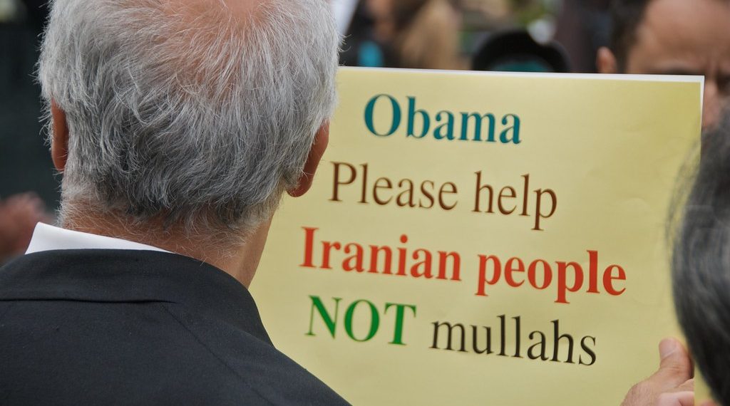 Eksil-iranere i protest mot det iranske regimet, i San Francisco 2009 (foto kredit: Steve Rhodes, Flickr).