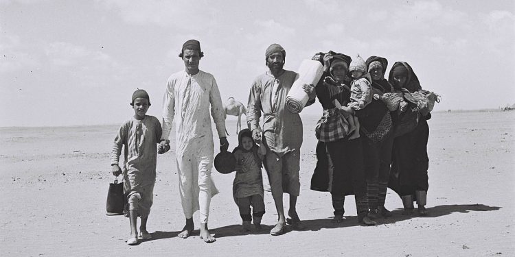 I 1967 hadde 250 000 jøder forlatt Marokko, noen flyktet til Europa og USA, mens en stor del av dem immigrerte til Israel. (Wikipedia)
