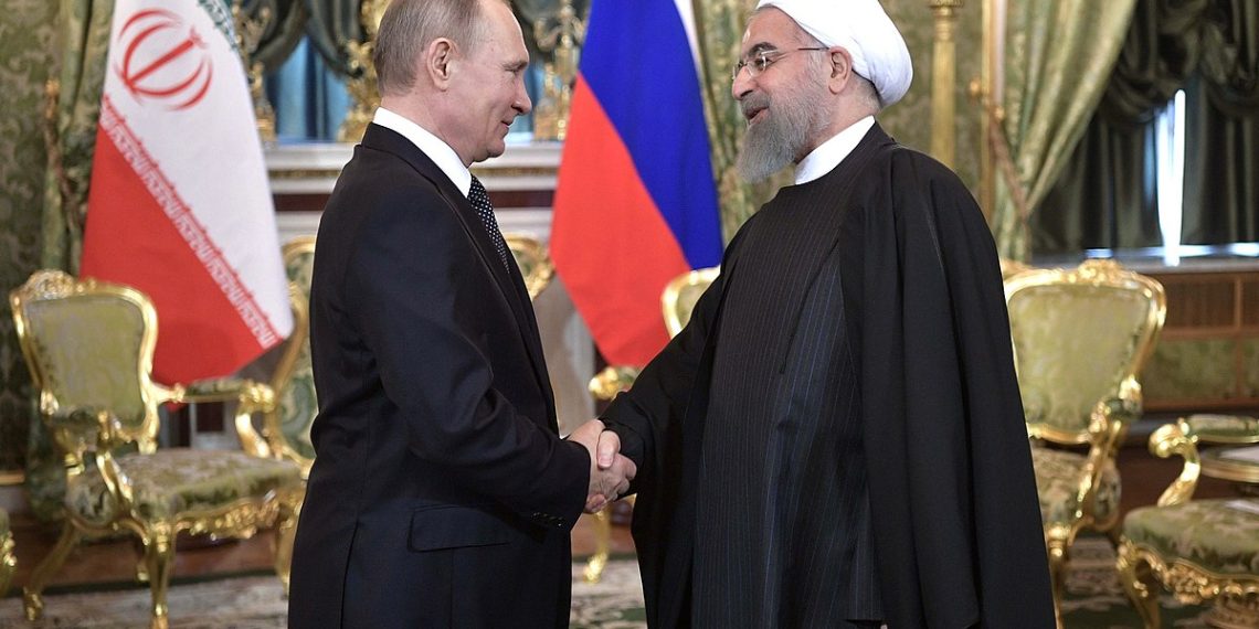 Vladimir Putin og Irans tidligere president Hassan Rouhani i 2017. Foto: http://en.kremlin.ru/events/president/news/54119/photos / https://commons.wikimedia.org/wiki/File:2017-03-28_Vladimir_Putin_and_President_of_Iran_Hassan_Rouhani.jpg.