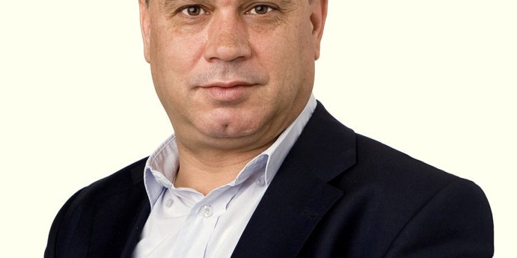Issawi Frej, israelsk Minister for regionalt samarbeid. Foto: https://commons.wikimedia.org/wiki/File:Issawi_Frej.jpg.