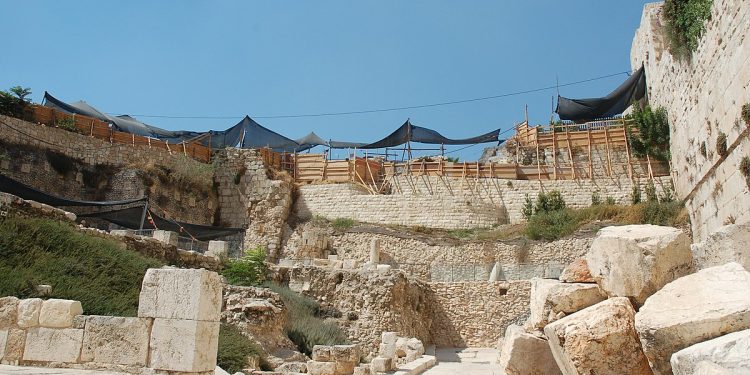 Arkeologiske utgravinger ved det sørvestlige hjørnet av Tempelplassen, hvor de israelske templene stod. Foto: https://www.flickr.com/photos/david55king/1291852415/.