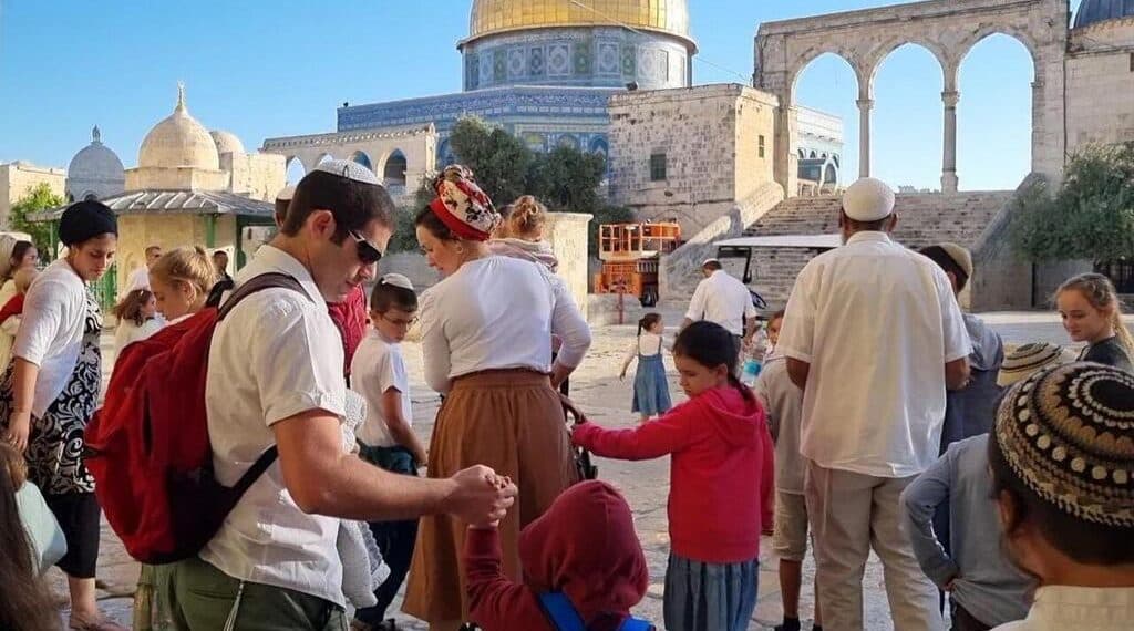 Jødiske besøkende på Tempelplassen. Foto: Temple Mount Administration.