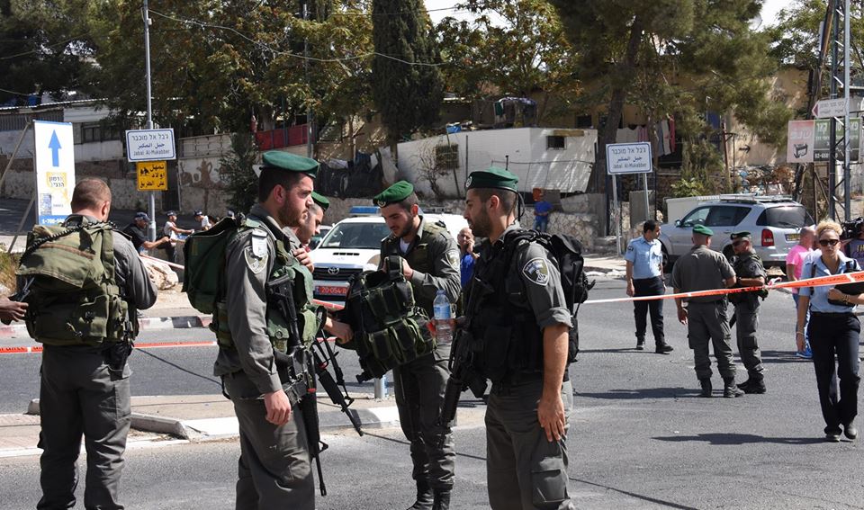 Foto fra etterforskning av tidligere terrorangrep i Jerusalem: Israel Police - https://commons.wikimedia.org/wiki/File:Israeli-Police-Facebook--Jerusalem-terrorist-attack-2015-10-13-pic01.jpg.