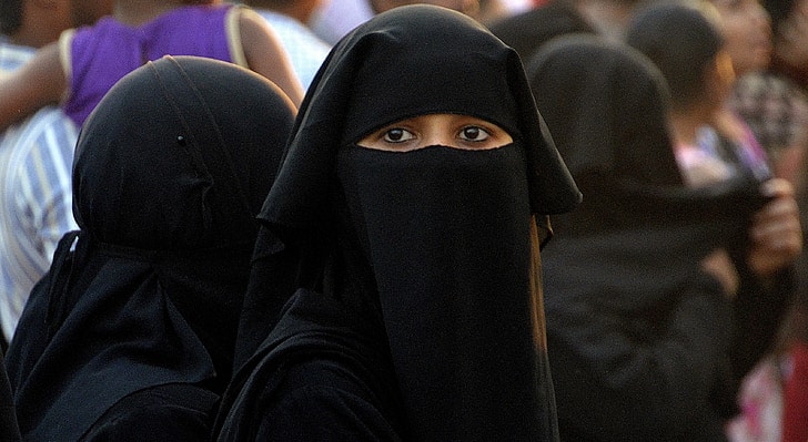 Illustrasjonsfoto: https://www.hippopx.com/en/girl-muslim-dress-woman-religion-islam-female-171826.  Qatar ble i 2022 rangert som nummer 137 av 146 land i World Economic Forums likestillingsrapport.