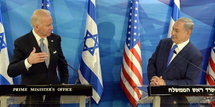 Joe Biden, som visepresident, sammen med Benjamin Netanyahu i hans forrige periode som Israels statsminister (2016). Avstanden er stor mellom deler av Israels nye regjering og Biden-administrasjonen. Foto: U:S: Embassy Jerusalem / https://www.flickr.com/photos/usembassyta/25351747720.