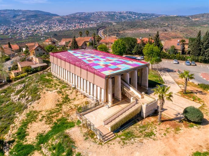 I dag er det bygget en moderne synagoge i Shilo (Silo), der arken med Lovtavlene israelittene bar med seg under ørkenvandingen ble plassert, før Kong David førte den til Jerusalem. Foto: chabad.ord.