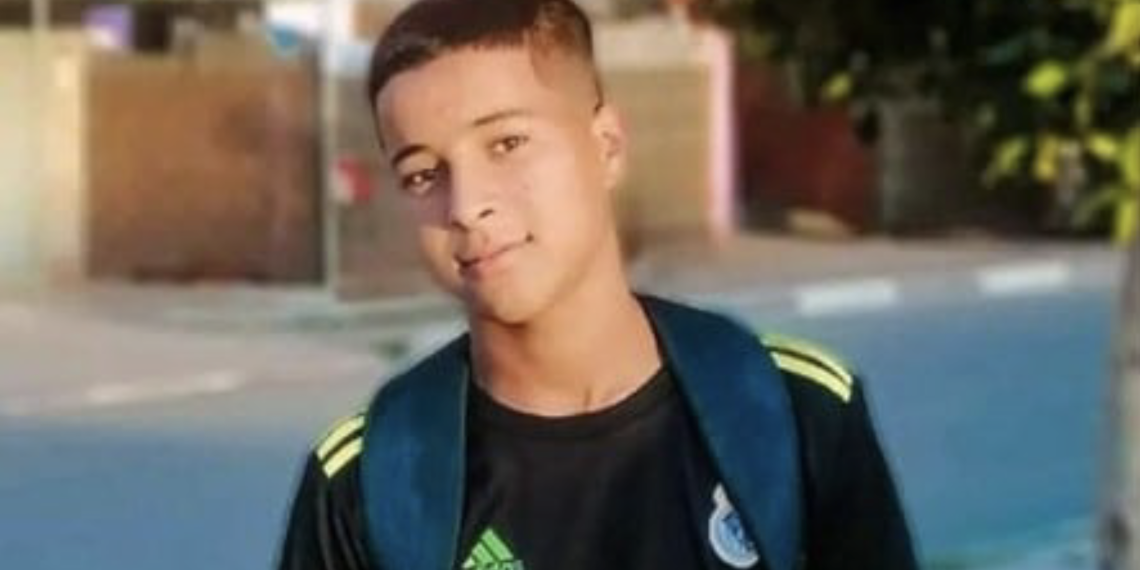 Muhammad Aliwat (13) skjøt en jødisk far og sønnen hans ved Davidsbyen, like utenfor
Gamlebyens murer, i slutten av januar. I februar ble en 13-åring og en 14-åring pågrepet
etter knivangrep mot sivile jøder i Jerusalem.