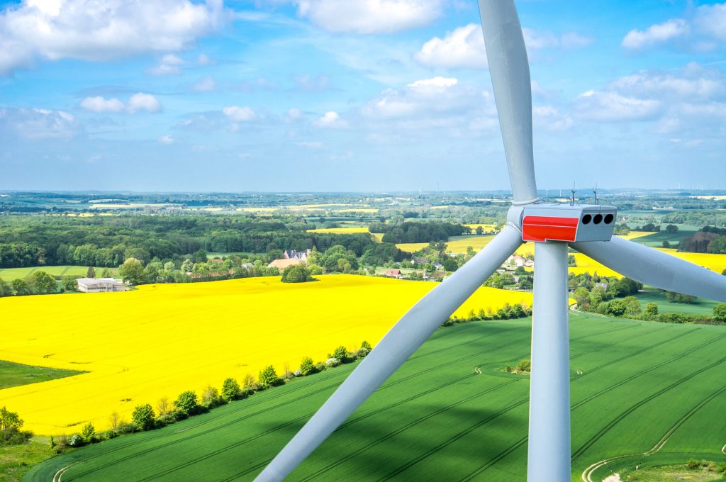 Aerial view of a wind turbine in Mecklenburg-Vorpommern (Source: stock.adobe.com)