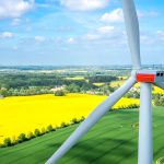 Luftbild einer Windkraftanlage in Mecklenburg Vorpommern (Quelle: stock.adobe.com)