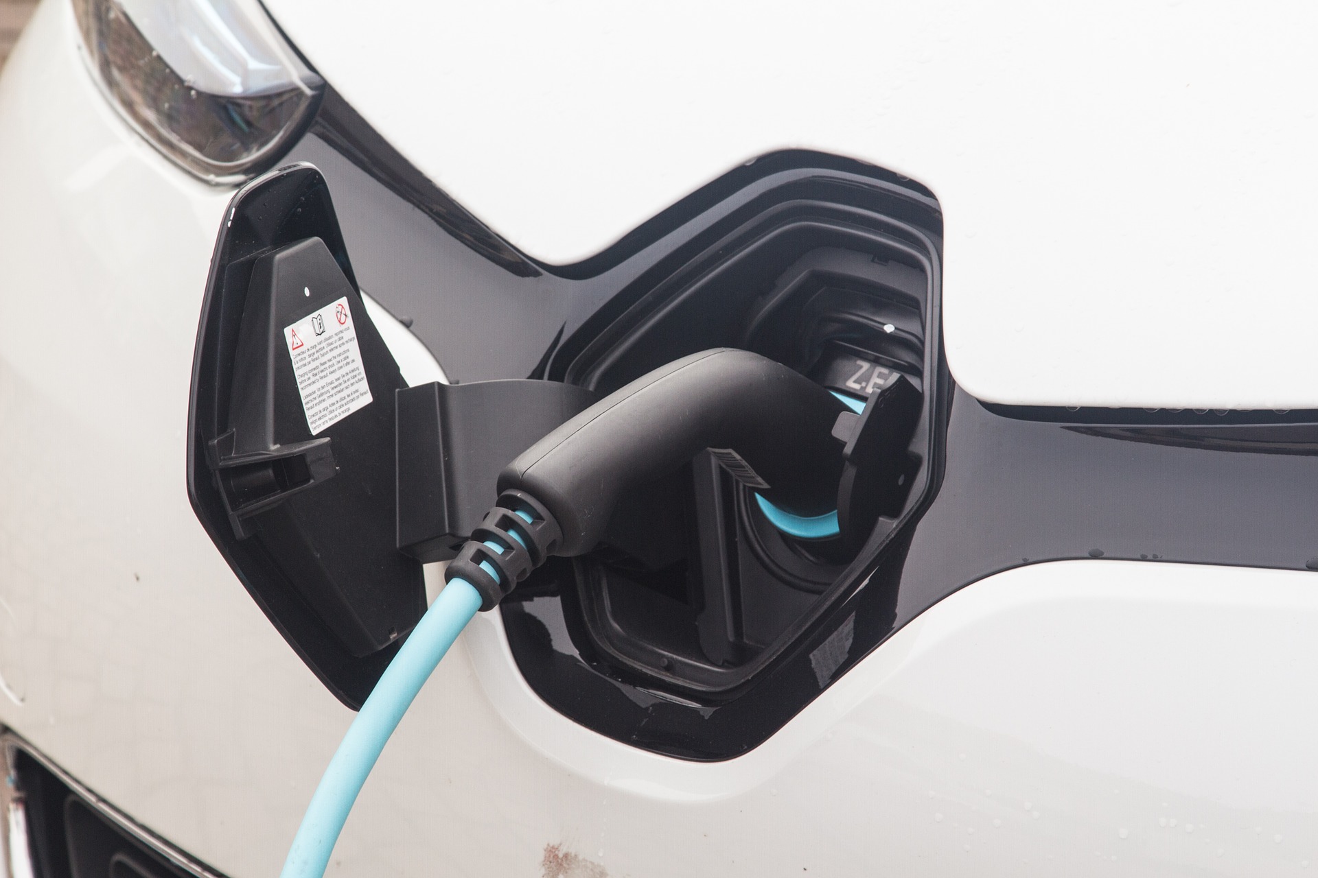 New business models for electromobility