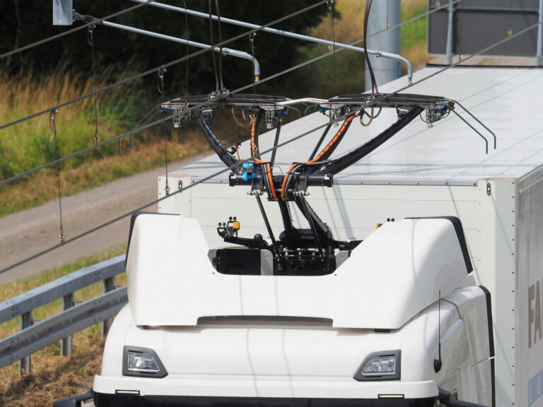 Oberleitungs-LWK auf einem eHighway-Testfeld