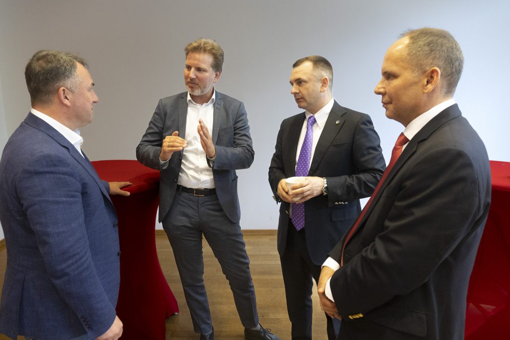 Participants networking – EUETH event 10. June 2024