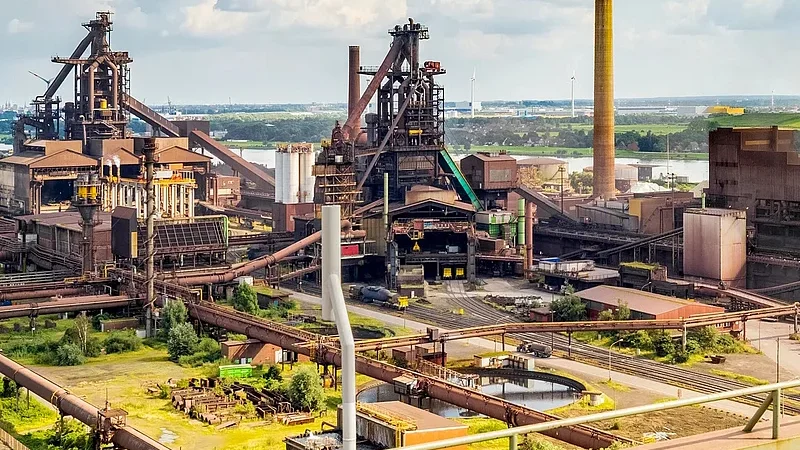 Das Stahlwerk von Arcelor Mittal an der Weser in Bremen