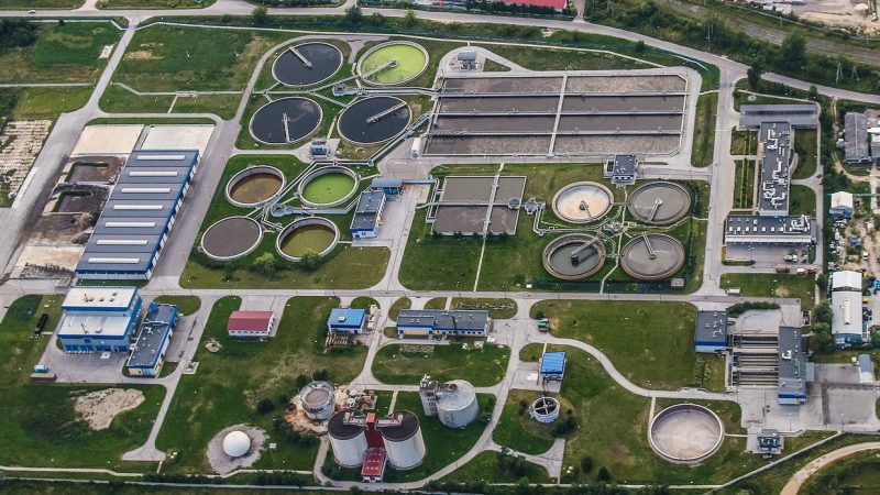 treatment-plant-wastewater-2826987_1920