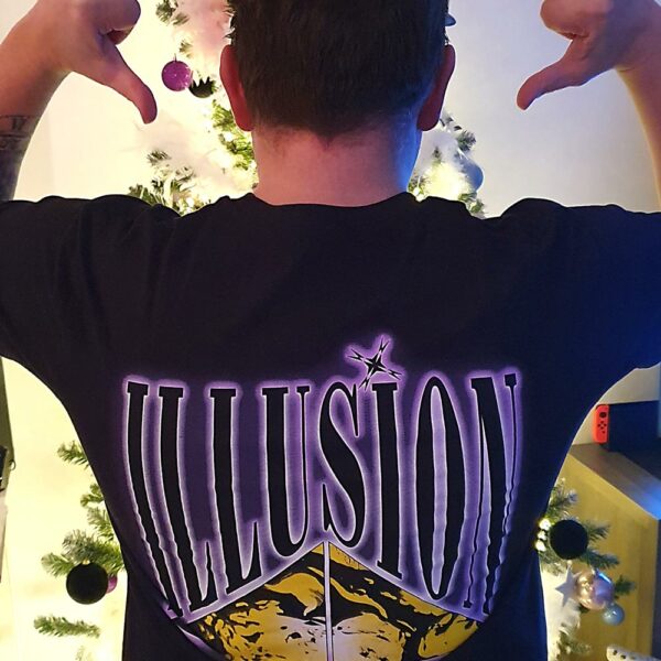 Illusion Mindblowing T-Shirt