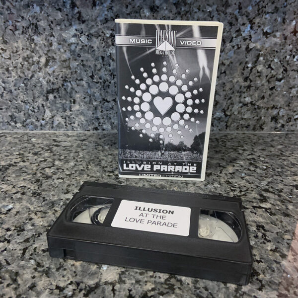 VHS Illusion at the Love Parade