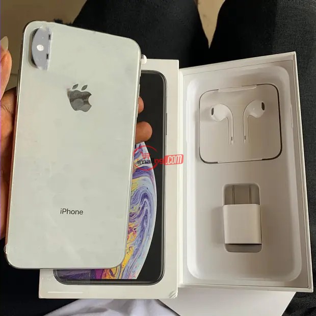 New Apple iPhone XS Max 64 GB