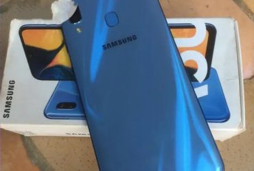 Samsung Galaxy A30 64 GB Blue