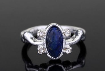 Vintage Crystal Ring With Blue Lapis Action Figure Cosplay Toys