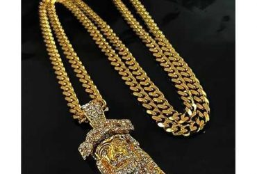 Gold Cuban Link Chain With Jesus Piece 05 Pendant